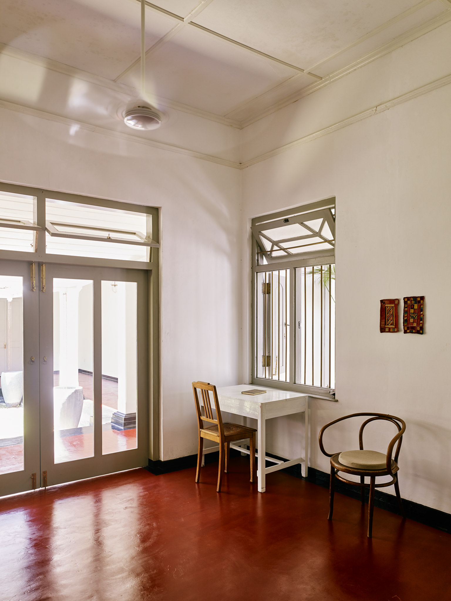 E15550 Alpa 049953 SCREEN